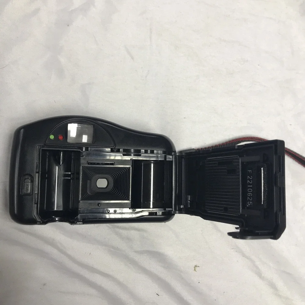 Vivitar Big View BV30 Shoot 35mm Film Camera Black UnTested!
